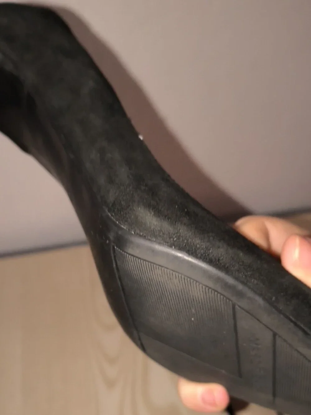 Marc Fisher Black Suede D’Orsay Pointed Toe Pumps Heels Formal Sheek Sz 8